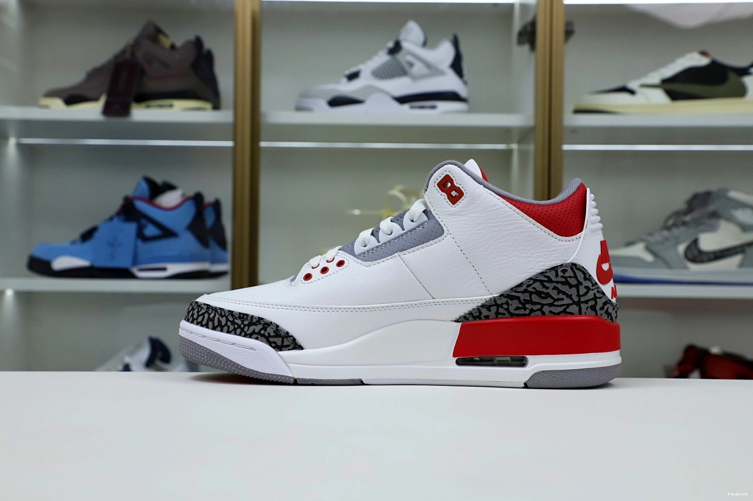 AIR JORDAN 3RETRO